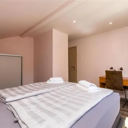 Pansion Belvedere - One Bedroom With Terrace Vespera Apartamento Mali Lošinj